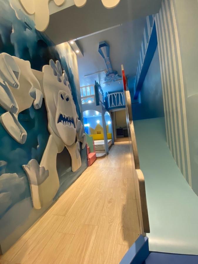 Fun Holiday Family Hostel Tainan Exterior photo