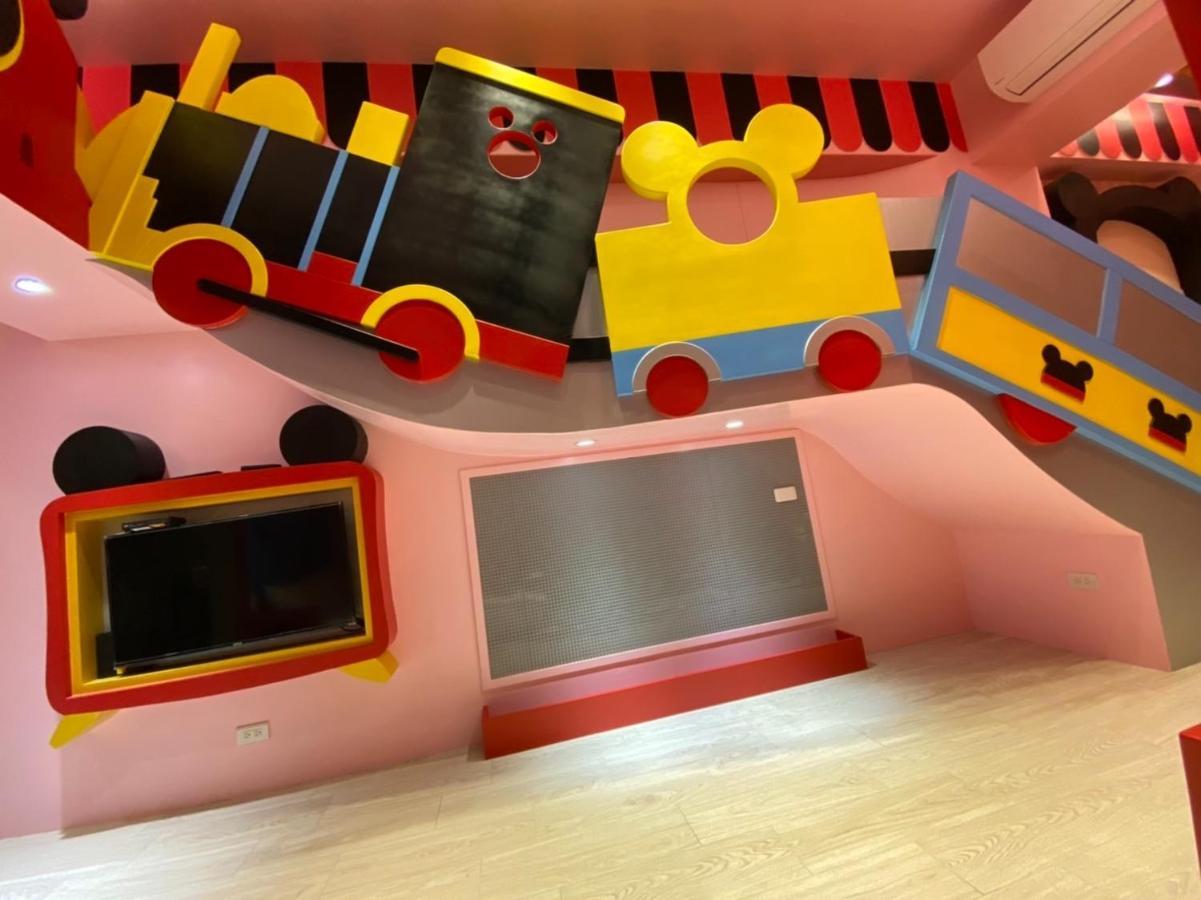 Fun Holiday Family Hostel Tainan Exterior photo