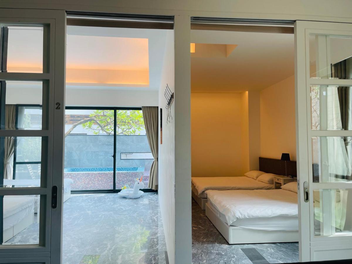 Fun Holiday Family Hostel Tainan Exterior photo