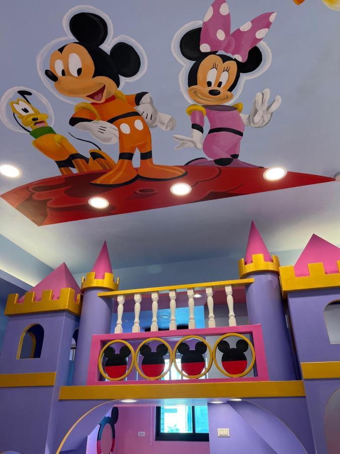 Fun Holiday Family Hostel Tainan Exterior photo