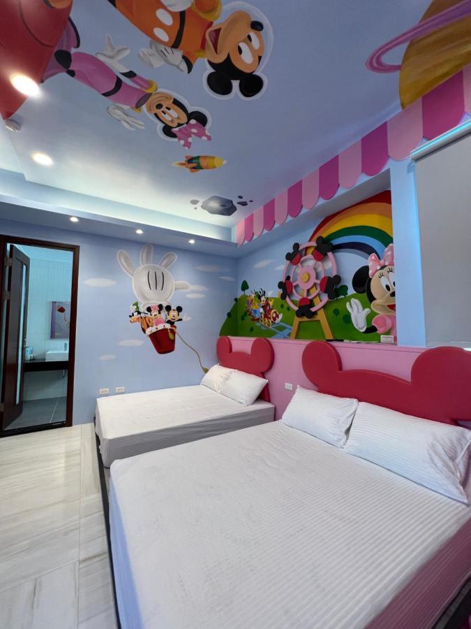 Fun Holiday Family Hostel Tainan Exterior photo