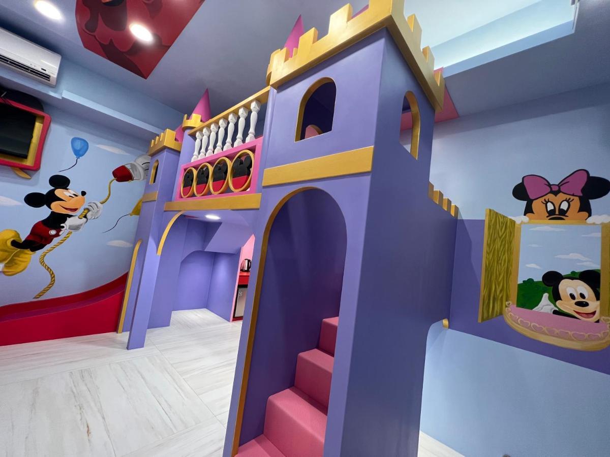 Fun Holiday Family Hostel Tainan Exterior photo