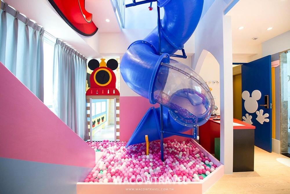 Fun Holiday Family Hostel Tainan Exterior photo