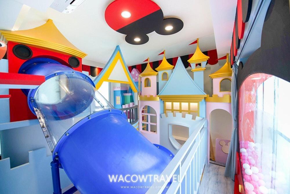 Fun Holiday Family Hostel Tainan Exterior photo